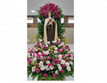 DIOCESE DE MIRACEMA DO TOCANTINS CELEBRA A PADROEIRA SANTA TEREZINHA DO MENINO JESUS COM CARREATA E MISSA